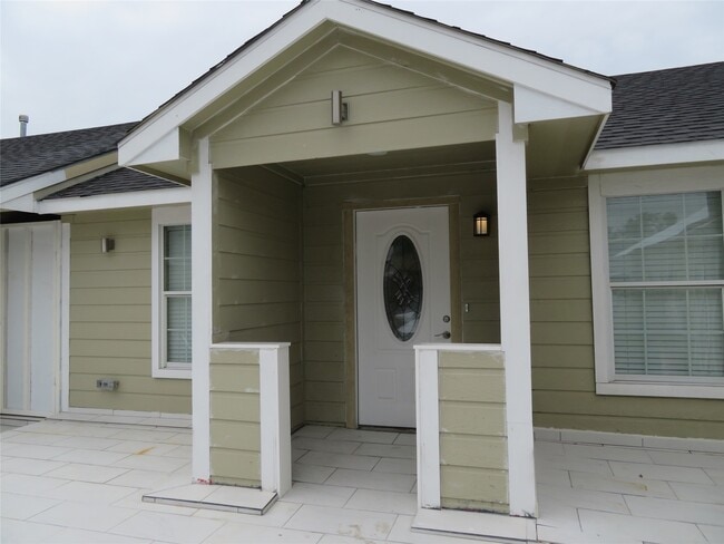 Building Photo - 7214 Corsicana St