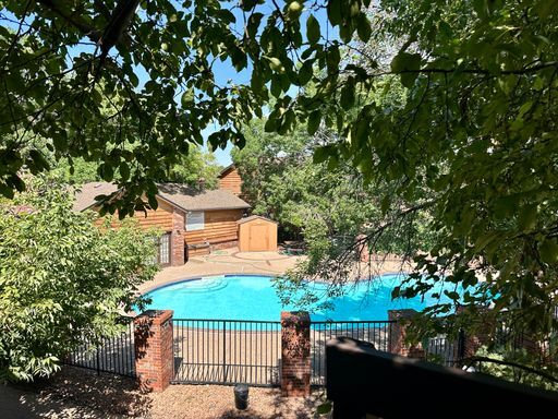Building Photo - Spacious 2 Bed 2 Bath Condo in Aurora! Acr...
