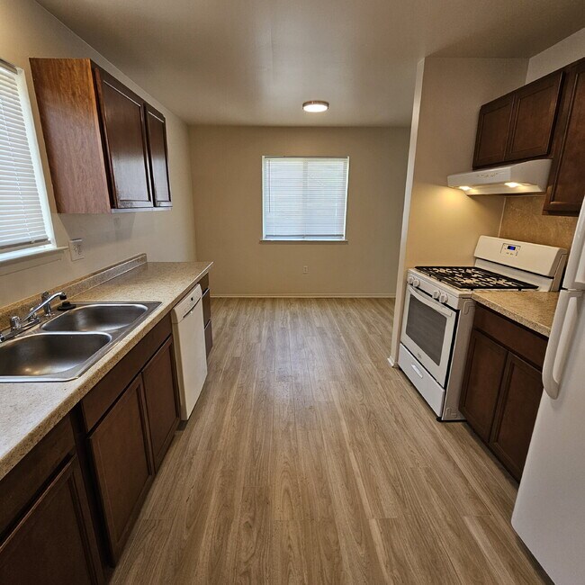 Building Photo - 3 Bedroom, 1 Bathroom Ranch with Updated Flooring, Paint, Carpet. 2 Car Garage. Kitchen with All ...