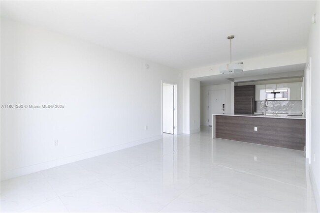 Building Photo - 301 Altara Ave