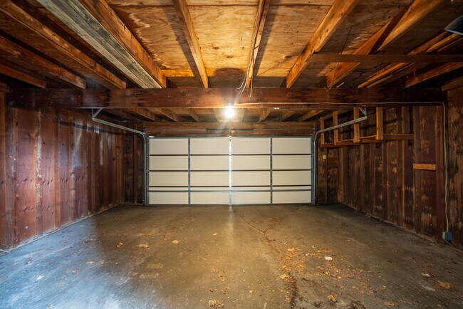 Building Photo - 4521 SW 33rd Terrace