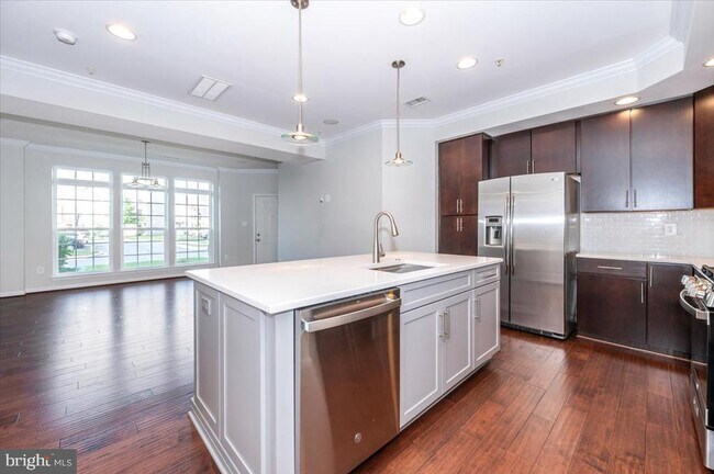Building Photo - 5059 Small Gains Wy