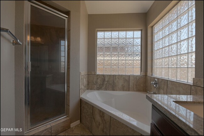 Building Photo - 6617 Berringer St