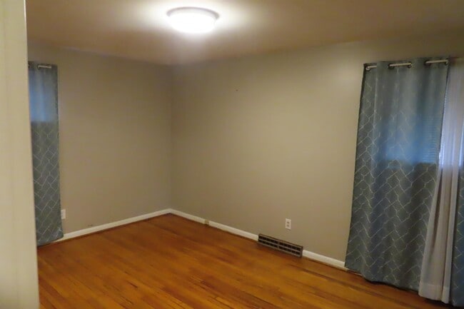 Building Photo - 4500 Keeler Dr