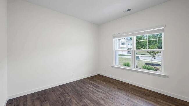 Building Photo - Newly built home