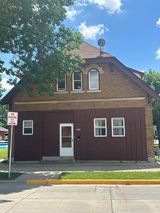 Primary Photo - 43 W Mitchell St