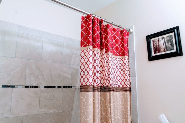 Building Photo - 2 Wimbledon Ln