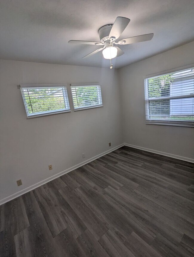 Building Photo - 2 bedroom/ 2 bath in Turkey Creek Forest