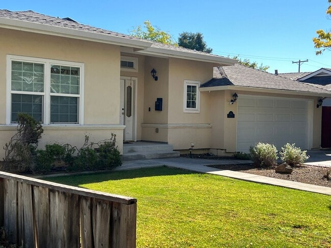 Primary Photo - FURNISHED SHORT TERM 6-9 MONTHS TERMS AVAI...