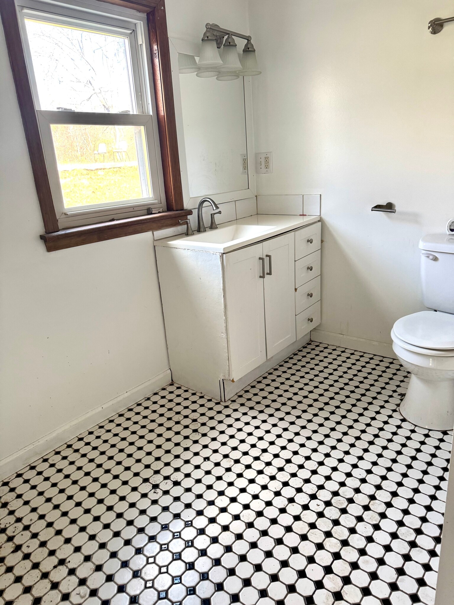 Building Photo - 460 Prospect Dr