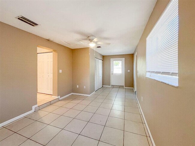 Building Photo - 5001 Bell Meade Dr