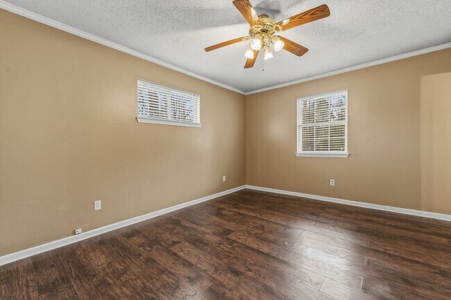 Building Photo - Nice 3 Bedroom 2 and a Half Bathroom House in Jacksonville, Arkansas