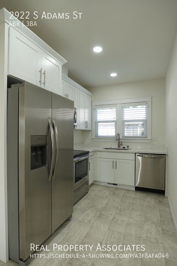 Building Photo - 2922 S Adams St