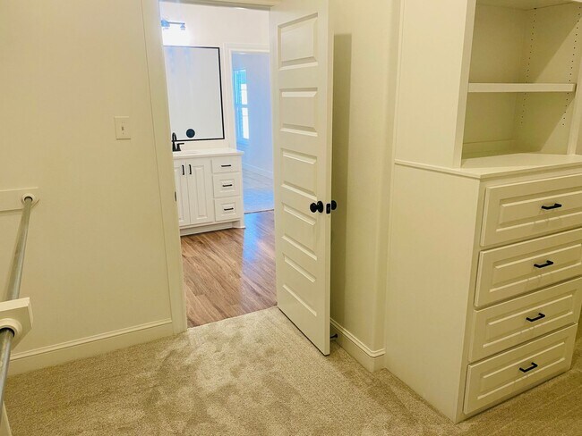 Building Photo - 4 bed 3 Bath Beautiful - Cooper ISD