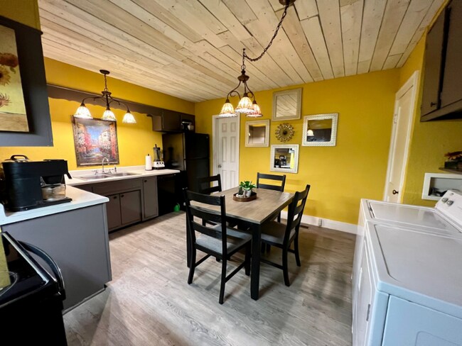 Building Photo - 308 Shawanee Rd