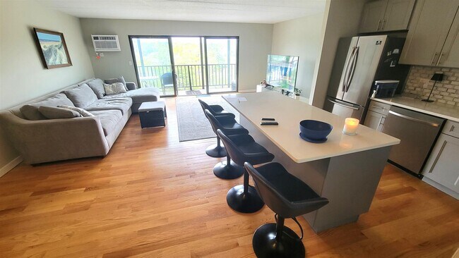 Building Photo - 235 Winthrop St