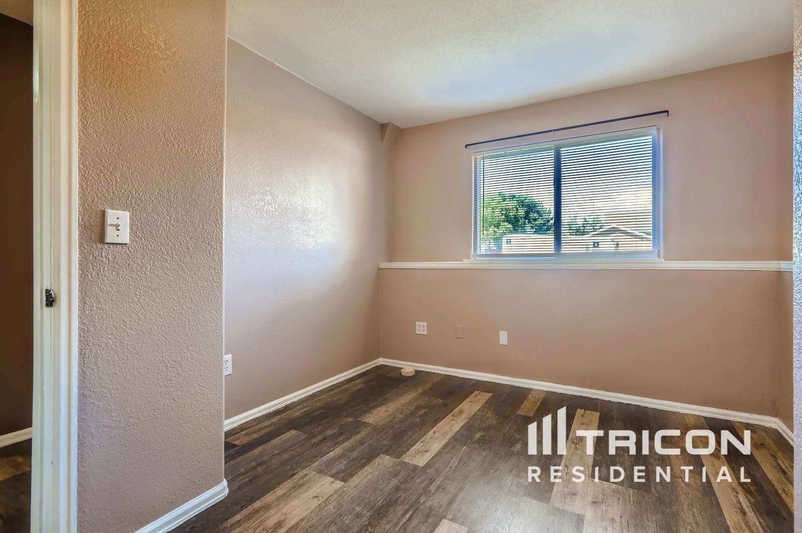 Building Photo - 21898 E Alamo Ln