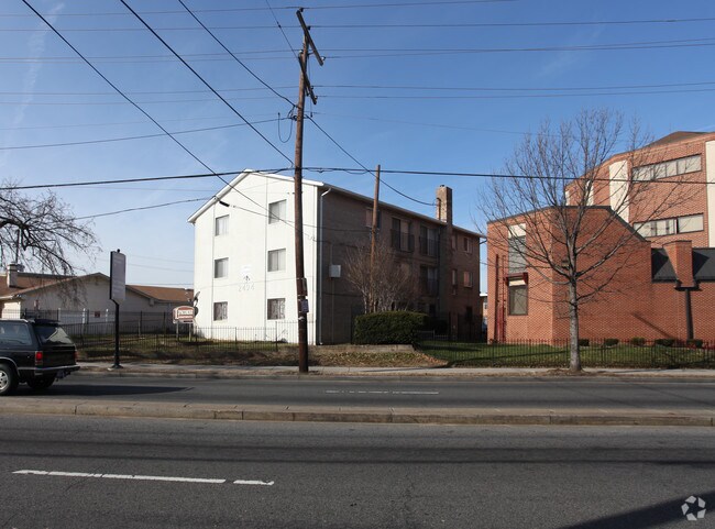 Building Photo - Lipscombe Apartments