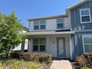 Building Photo - Isles of Lake Nona!! 3 Bedroom 2.5 Bathro...