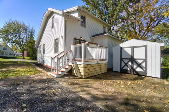 Building Photo - 4 Runyan Ct