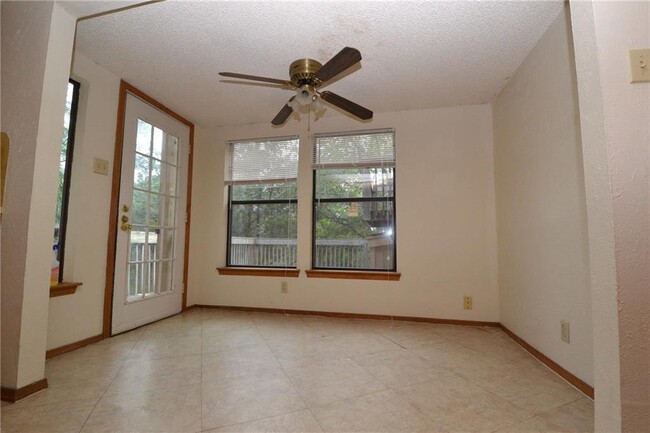 Building Photo - 5311 Doe Valley Ln