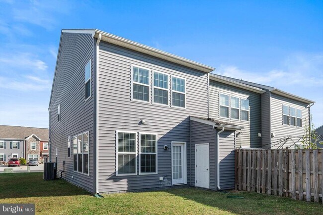 Building Photo - 32 Healey Ct