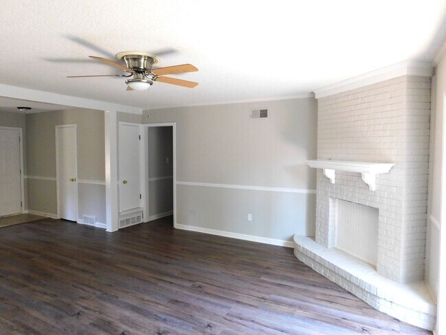 Building Photo - 6510 Heather Rd