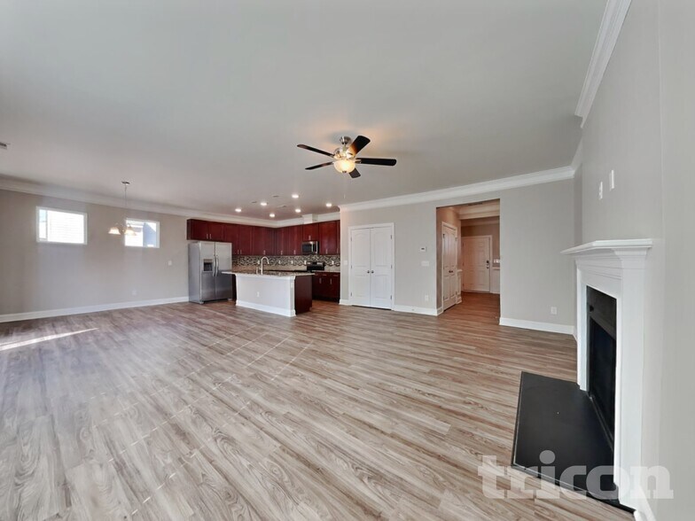 Building Photo - 225 Highview Dr