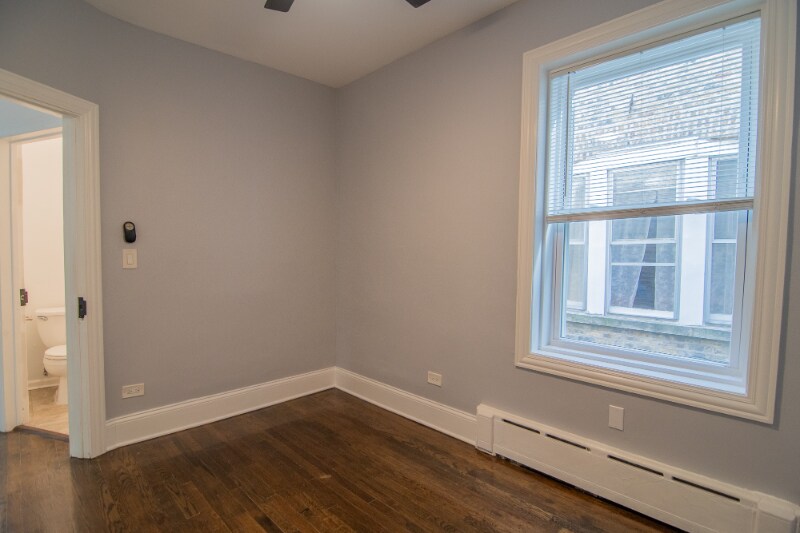 Building Photo - 3024 N Avers Ave