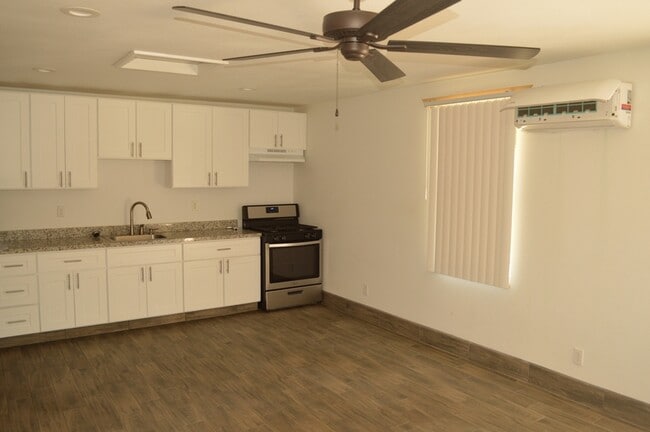 Building Photo - 4209 Warda Ave
