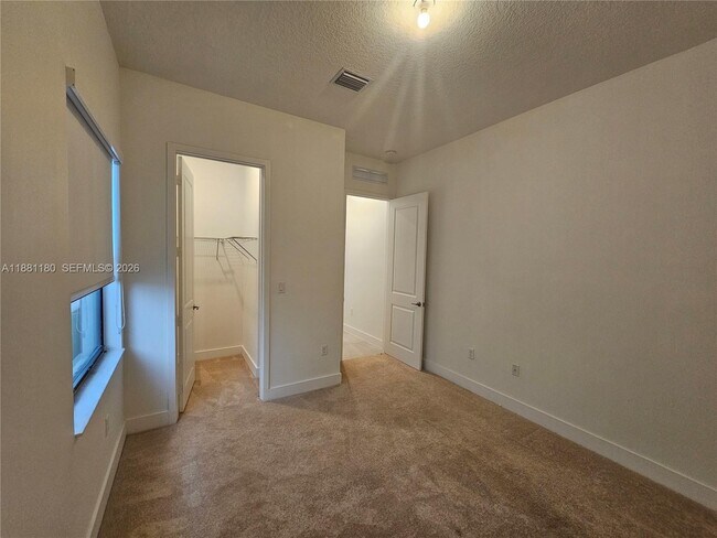 Building Photo - 4578 SW 174th Ave