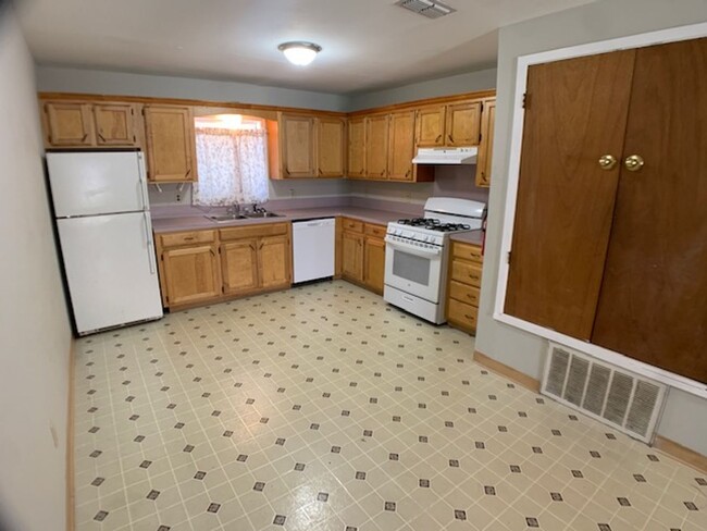 Building Photo - Sunvilla Apartments