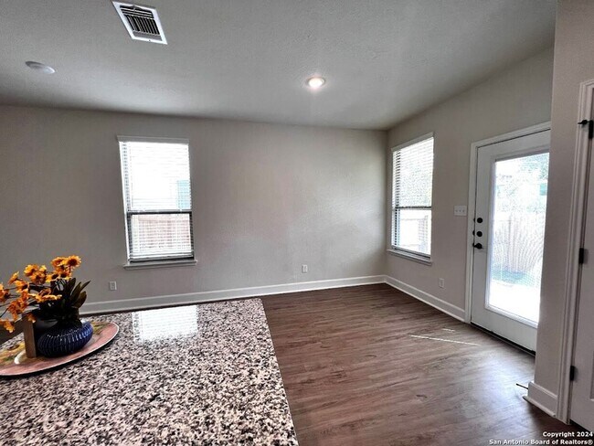 Building Photo - 10326 Candlewood Wy