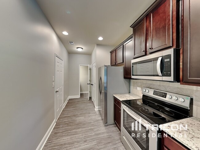 Building Photo - 237 Sableshire Way