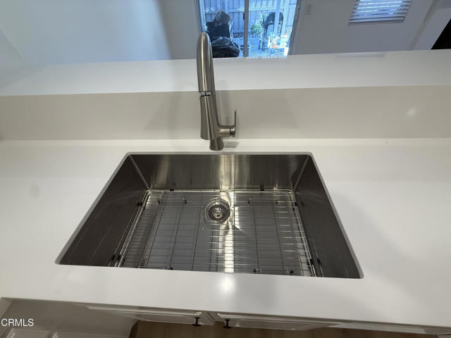 Building Photo - 2439 Chippewa Ln