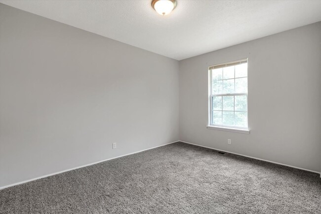 Building Photo - 12018 Morningside Dr