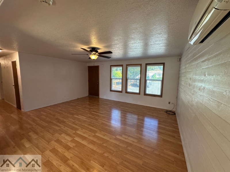 Building Photo - 4312 E 64th St