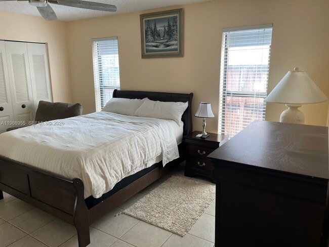 Building Photo - 11076 NW 23rd Ct