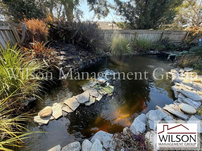 Building Photo - 1366 Valhalla St