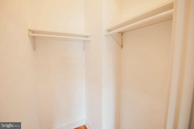 Building Photo - 1727 Annin St