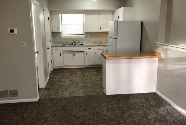 Building Photo - 1406-1408 S. 2nd Street