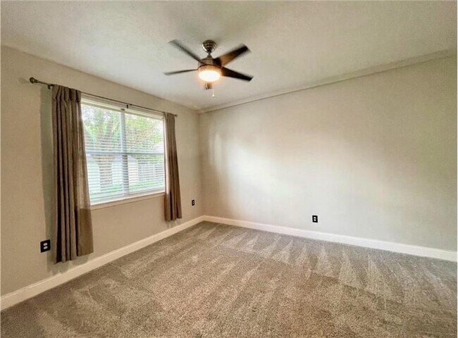 Building Photo - 16407 Stone Prairie Dr