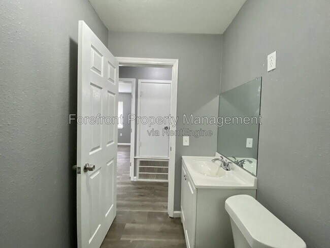 Building Photo - 4331 Avenida Prima St