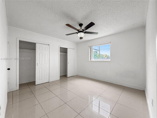 Building Photo - 9103 SW 38th St