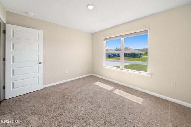Building Photo - 5817 Viking Wy