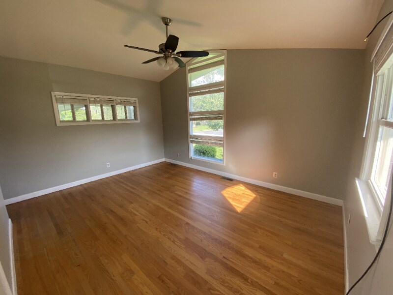 Building Photo - 1301 Hollins Rd