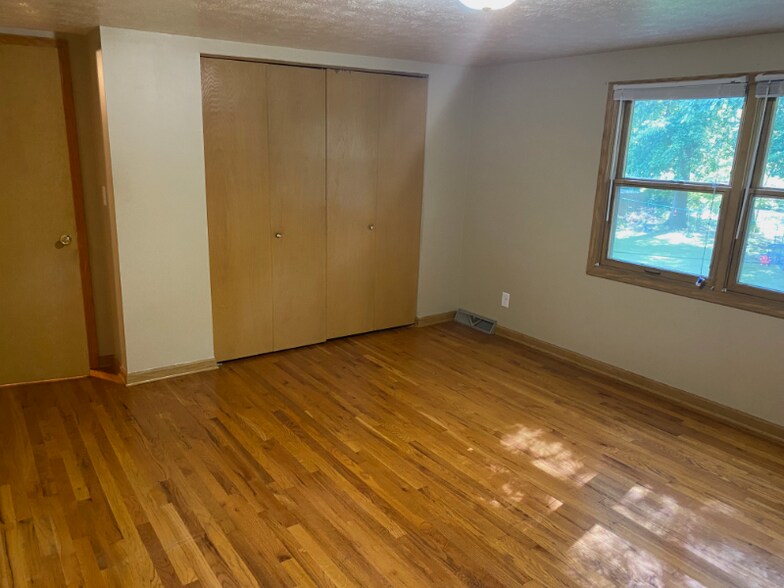 Building Photo - 4410 Timberdale Dr