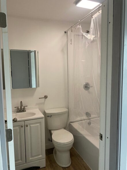 Bathroom - 428 E 27th St