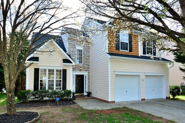 Building Photo - Lake Front Home