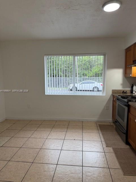 Building Photo - 510 NW 24th Ave